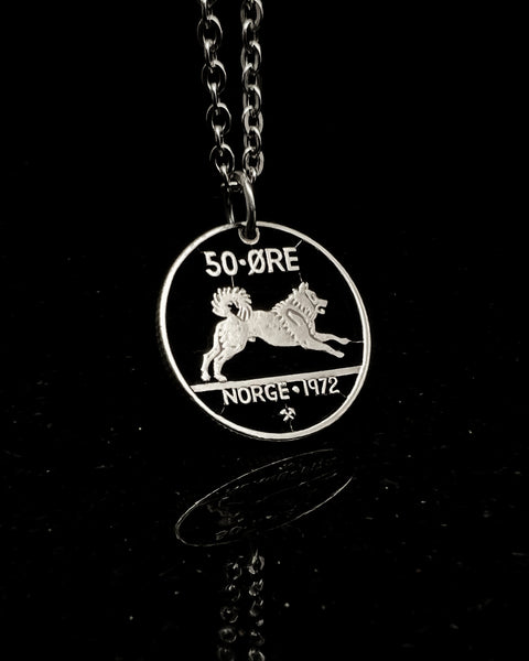 Norway - Cut Coin Pendant with Norwegian Elkhound (with words)